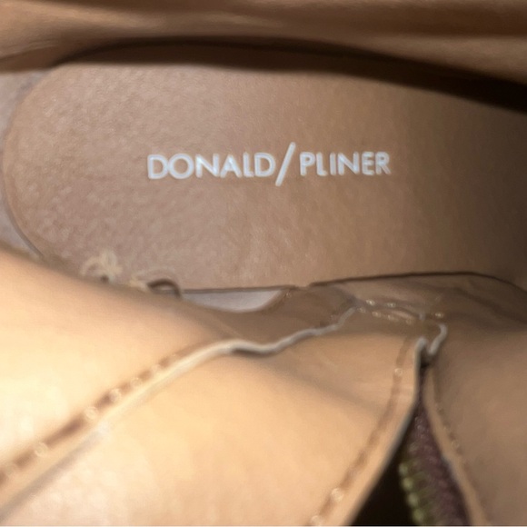 Donald J. Pliner Devi Leather Dark Brown Boots Like New! 6.5 - Picture 10 of 10